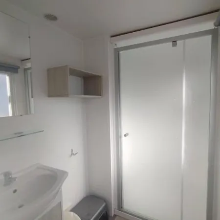 Normandie - - Mobilhome Basic 3ch-6p Avec Tv - 5 étoiles - H348 Camping Houlgate